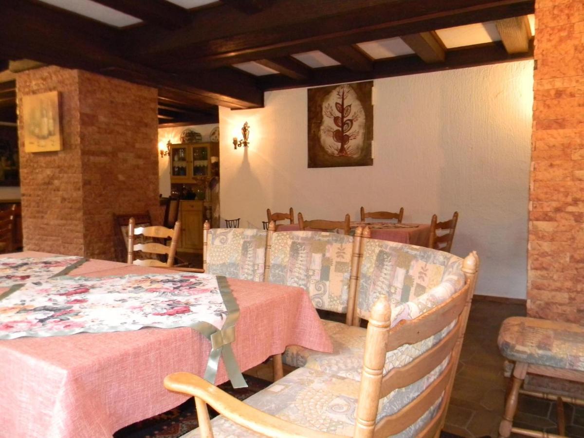 Gastehaus Am Calmont Panzió Ediger-Eller Kültér fotó