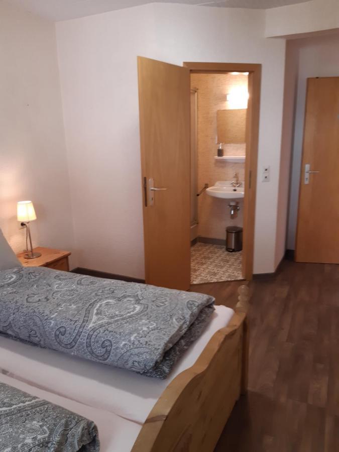 Gastehaus Am Calmont Panzió Ediger-Eller Kültér fotó
