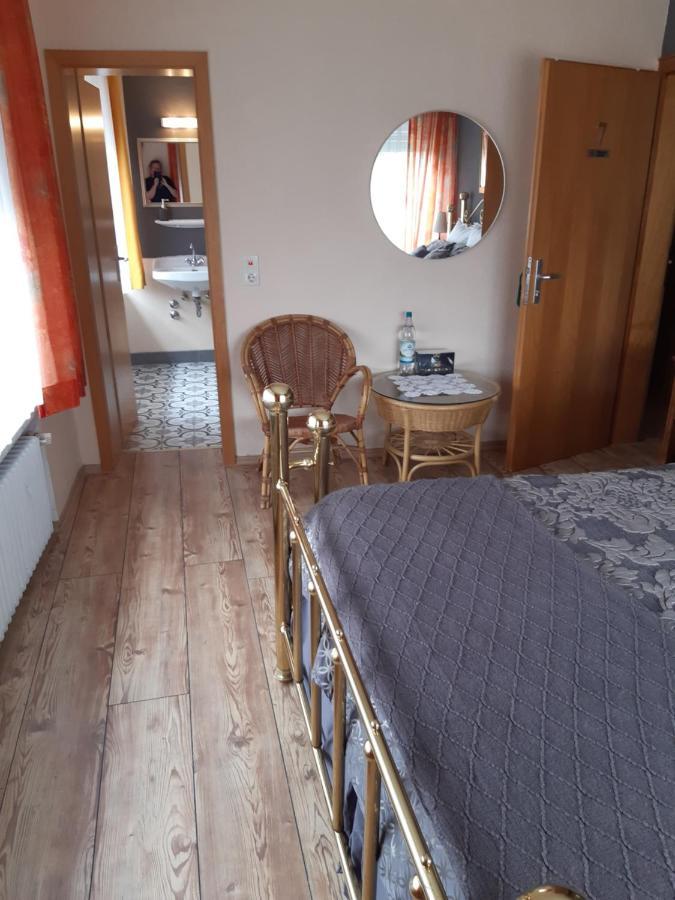 Gastehaus Am Calmont Panzió Ediger-Eller Kültér fotó